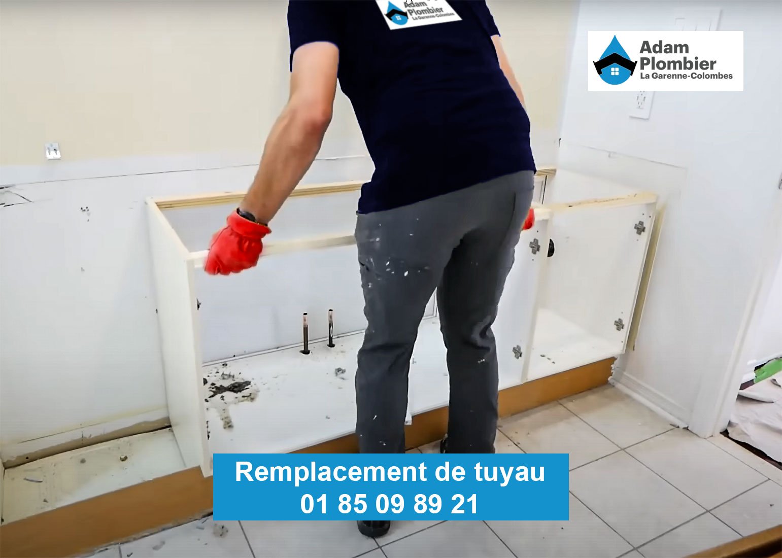 Plombier professionnel Adam Laurent en intervention